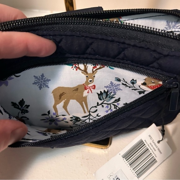 Vera Bradley RFID Turnlock Wallet in "Merry Mischief Snow Day" Embroidered - Picture 8 of 8